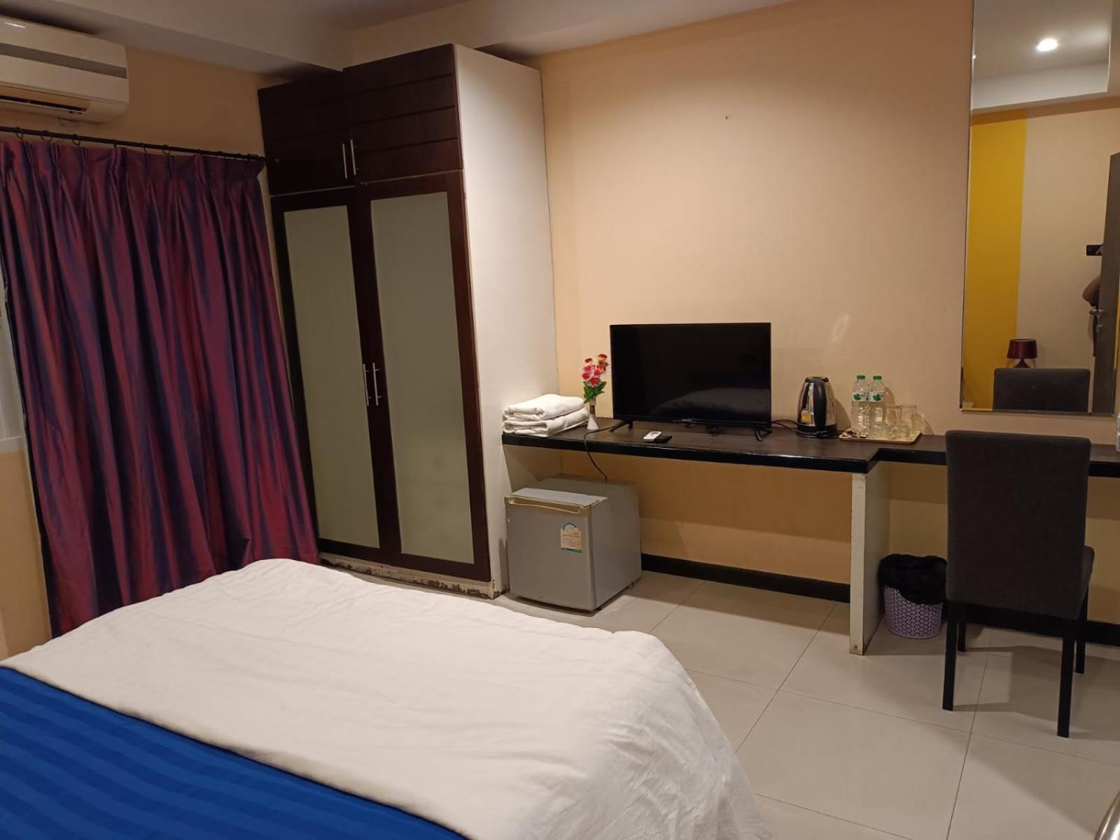 Aura Inn Rooms Pattaya Exterior photo