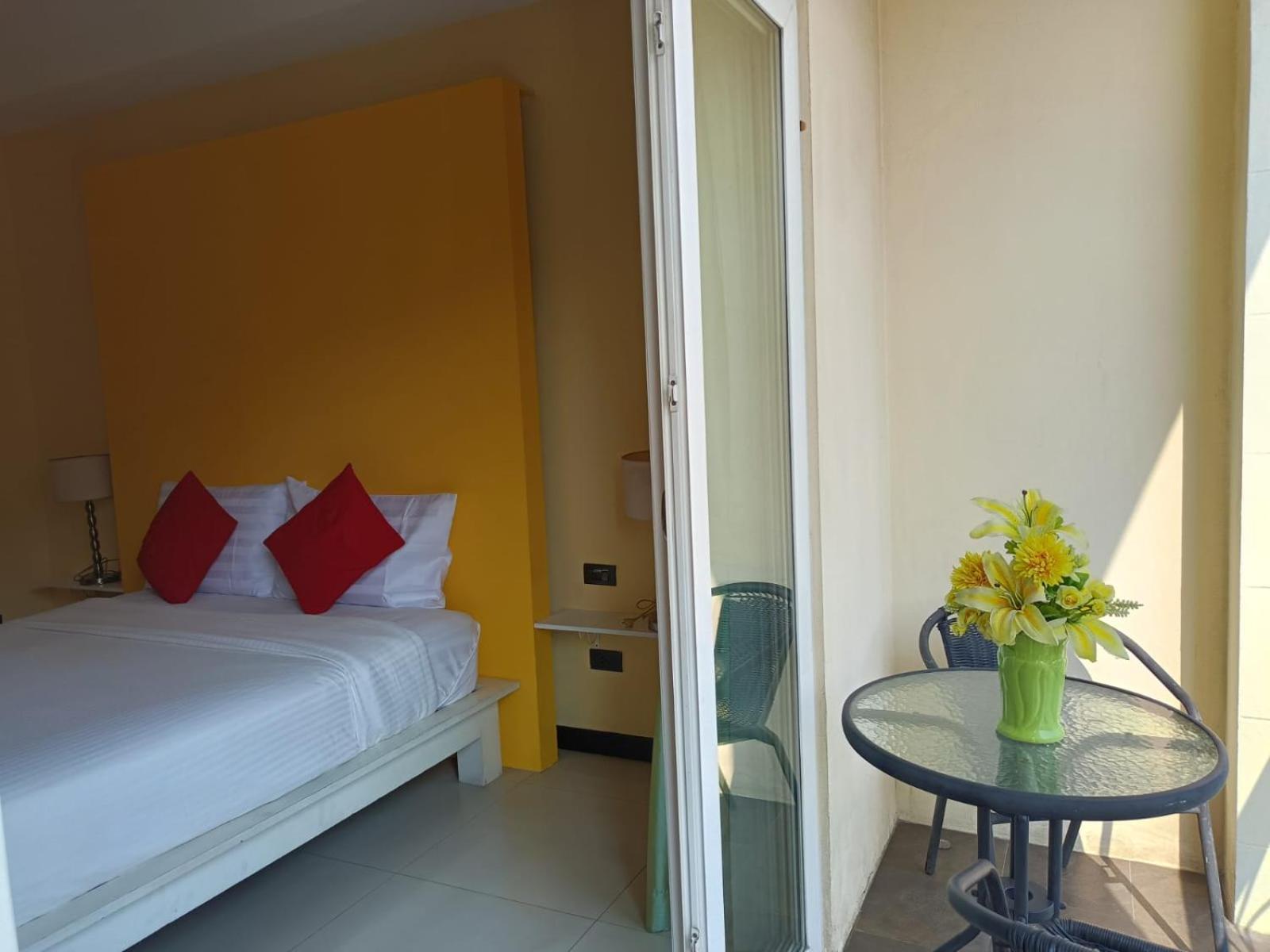 Aura Inn Rooms Pattaya Exterior photo