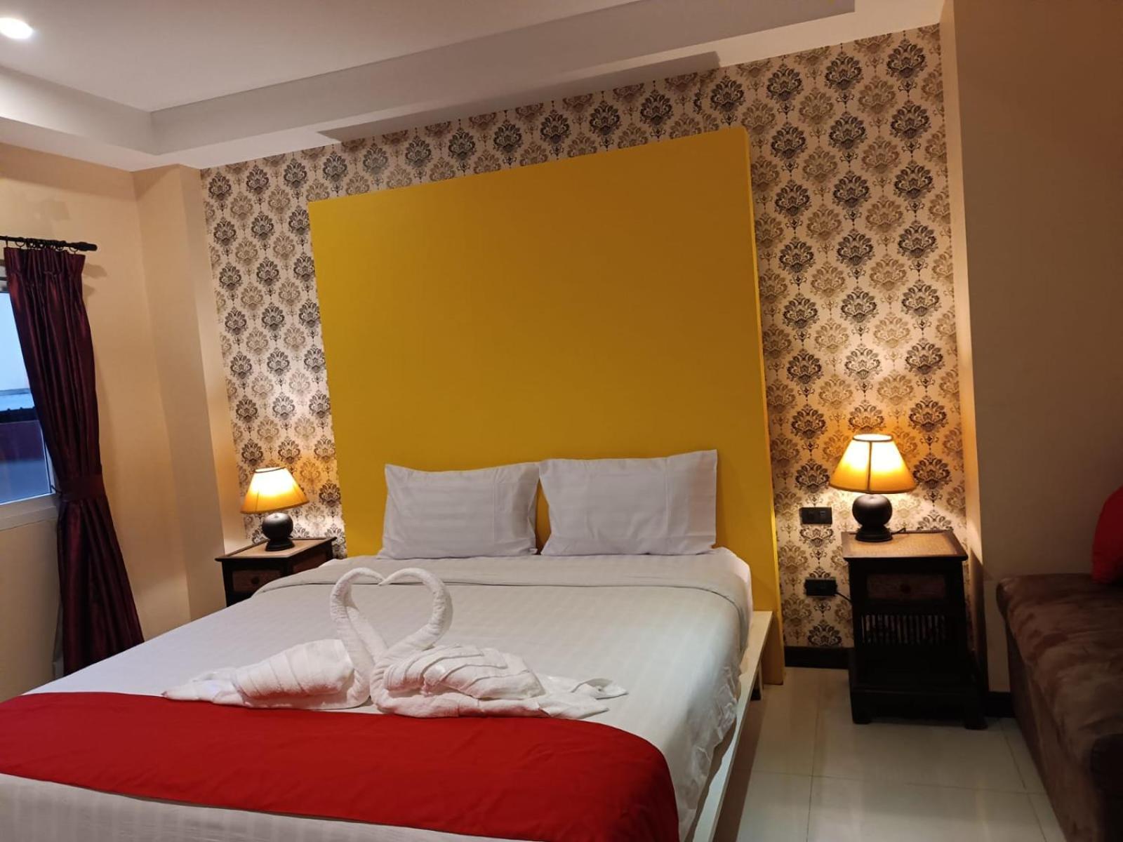 Aura Inn Rooms Pattaya Exterior photo